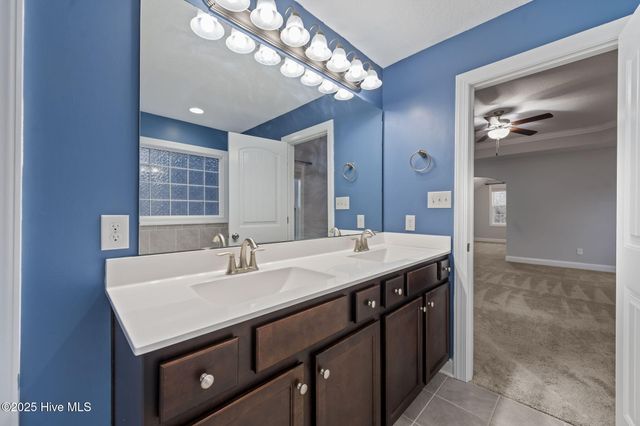 207 Knightheads Drive, Swansboro, NC 28584