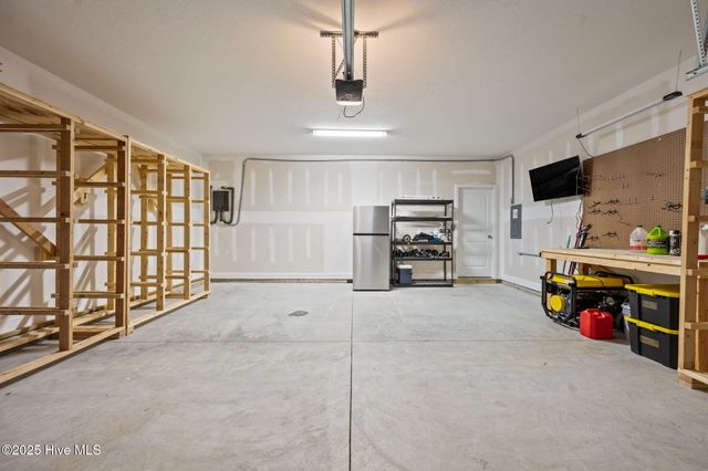 207 Knightheads Drive, Swansboro, NC 28584