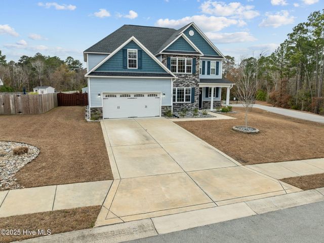 207 Knightheads Drive, Swansboro, NC 28584