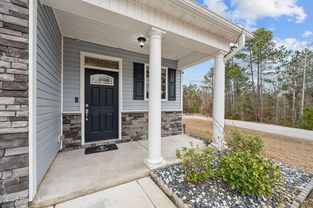 207 Knightheads Drive, Swansboro, NC 28584