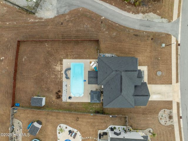 207 Knightheads Drive, Swansboro, NC 28584