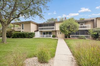 15812 86th Avenue 136, Orland Park, IL 60462