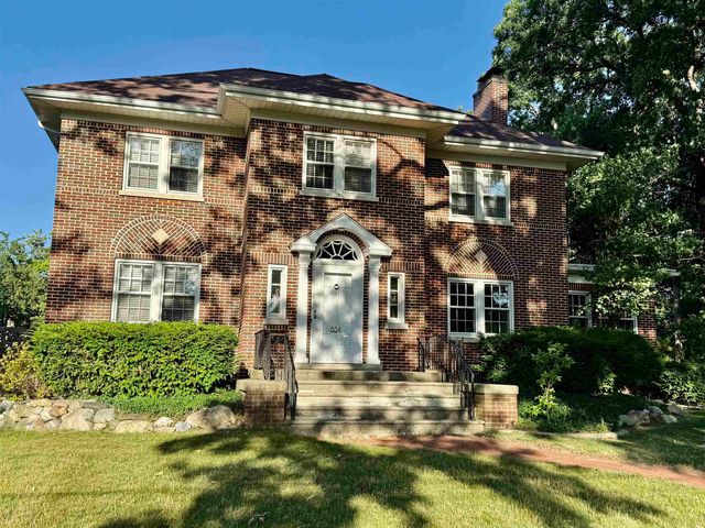 654 First Street, Owosso, MI 48867