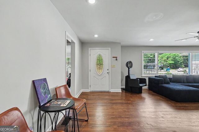 111 Leathers Circle NW, Atlanta, GA 30314