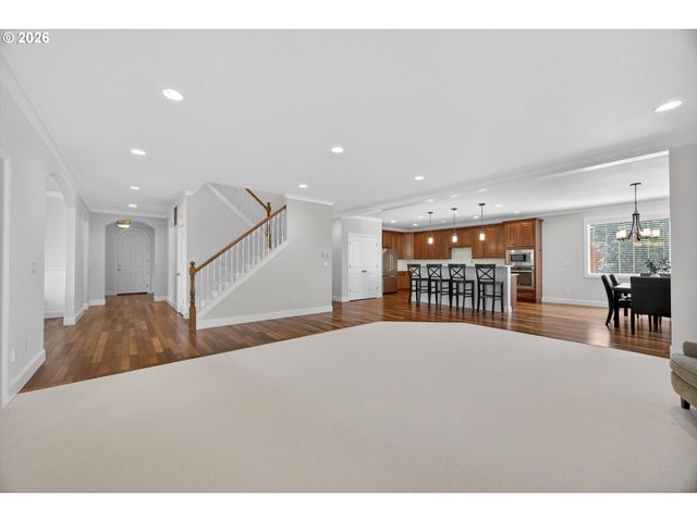 12615 Sw 21ST Ct, Lake Oswego, OR 97035