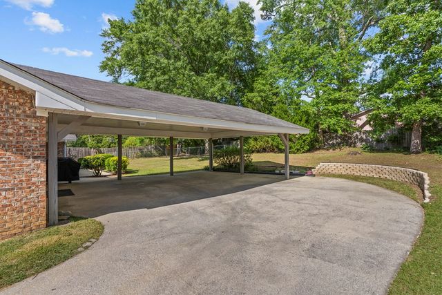1317 Cambridge Rd, Dothan, AL 36305