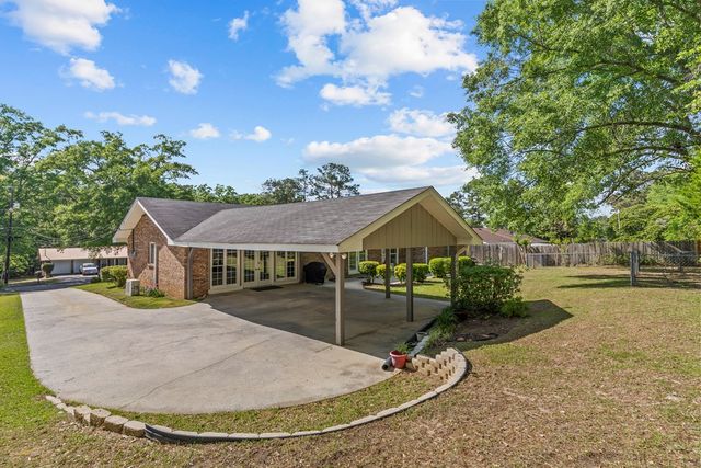 1317 Cambridge Rd, Dothan, AL 36305