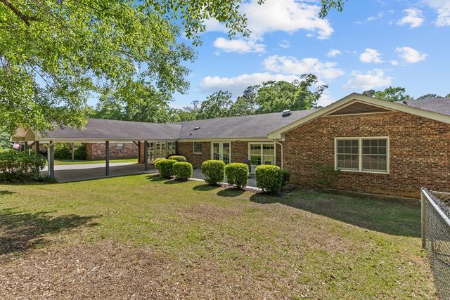 1317 Cambridge Rd, Dothan, AL 36305