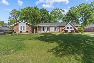 1317 Cambridge Rd, Dothan, AL 36305
