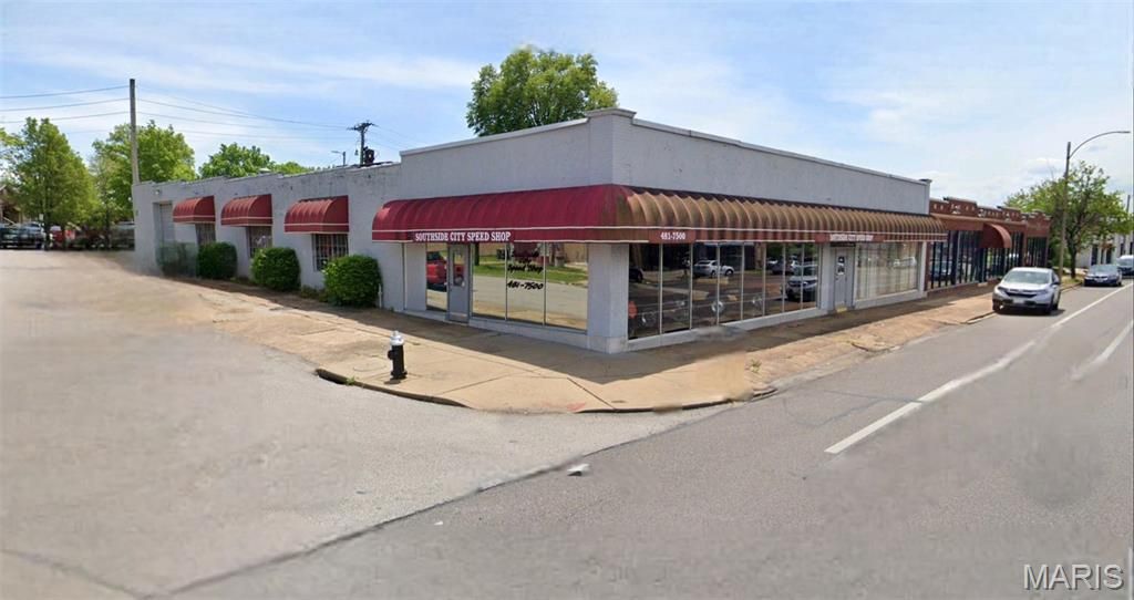 5616 Gravois Avenue, St Louis, MO 63116