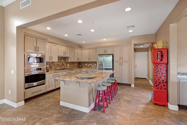 31739 S Misty Basin Road, Oracle, AZ 85623