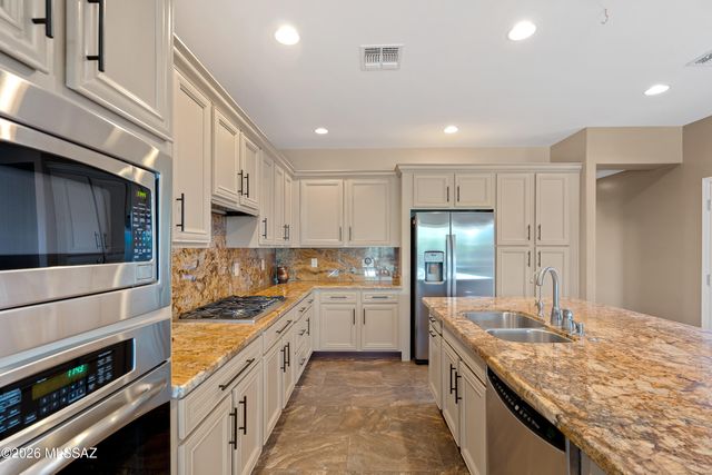 31739 S Misty Basin Road, Oracle, AZ 85623