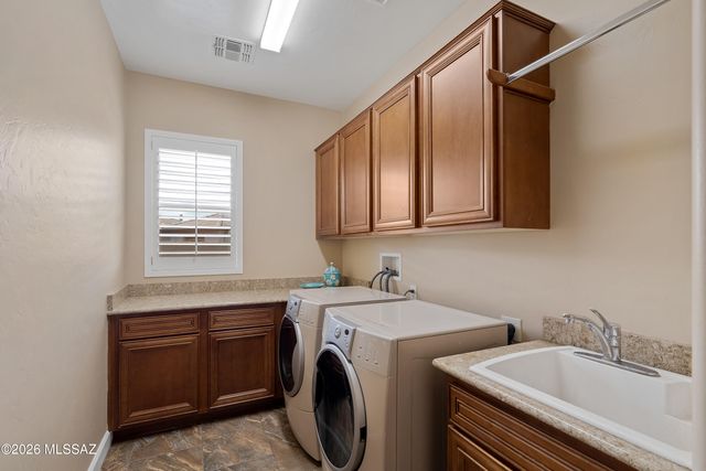 31739 S Misty Basin Road, Oracle, AZ 85623