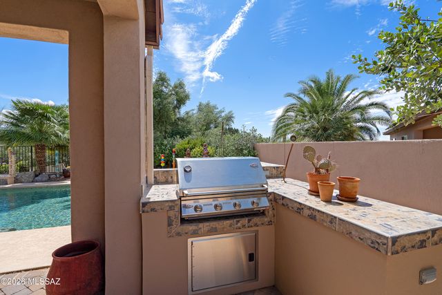 31739 S Misty Basin Road, Oracle, AZ 85623