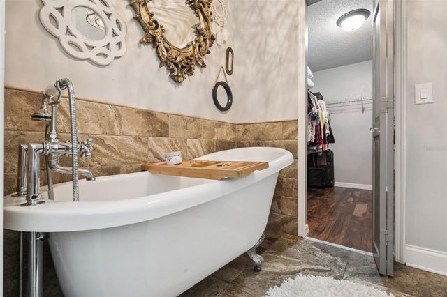 1330 LAKE MILLS ROAD, Chuluota, FL 32766