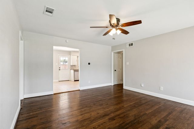 519 Royal Crest Drive, Richardson, TX 75081
