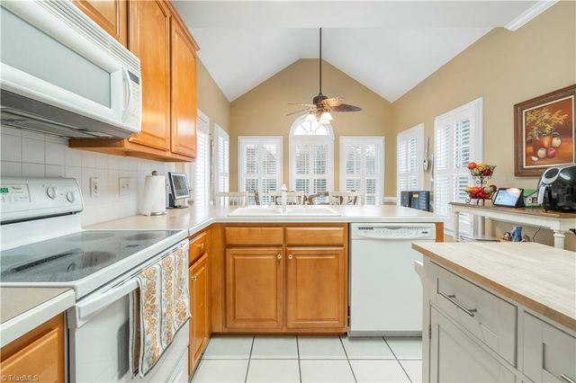 5250 Meadowlark Glen Lane, Winston-salem, NC 27106