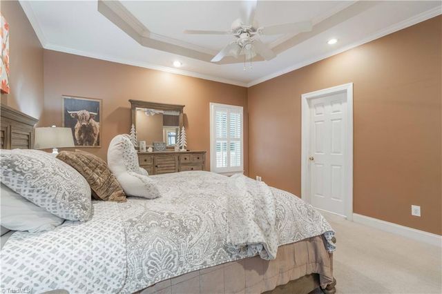 5250 Meadowlark Glen Lane, Winston-salem, NC 27106