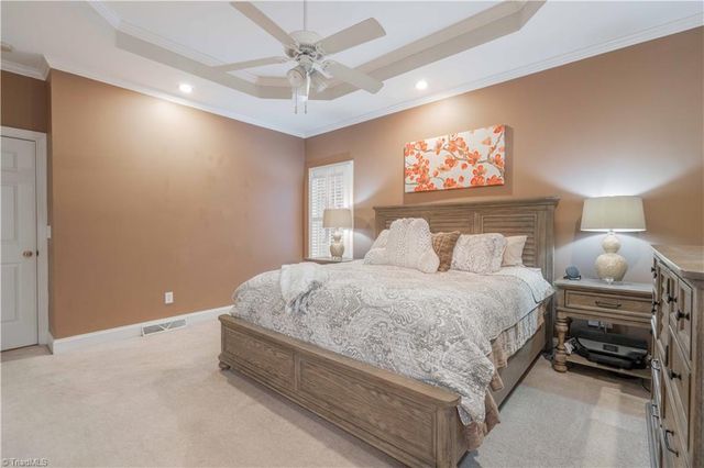 5250 Meadowlark Glen Lane, Winston-salem, NC 27106