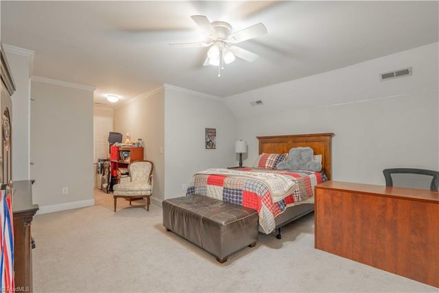 5250 Meadowlark Glen Lane, Winston-salem, NC 27106