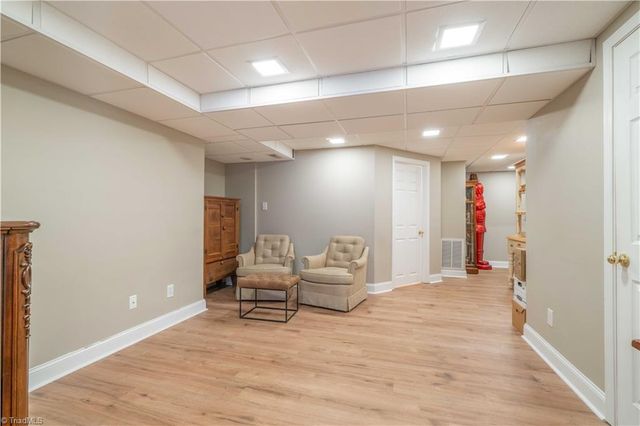 5250 Meadowlark Glen Lane, Winston-salem, NC 27106