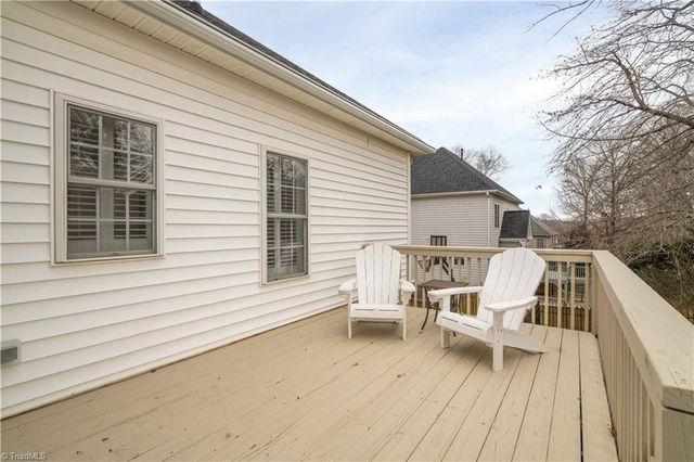 5250 Meadowlark Glen Lane, Winston-salem, NC 27106