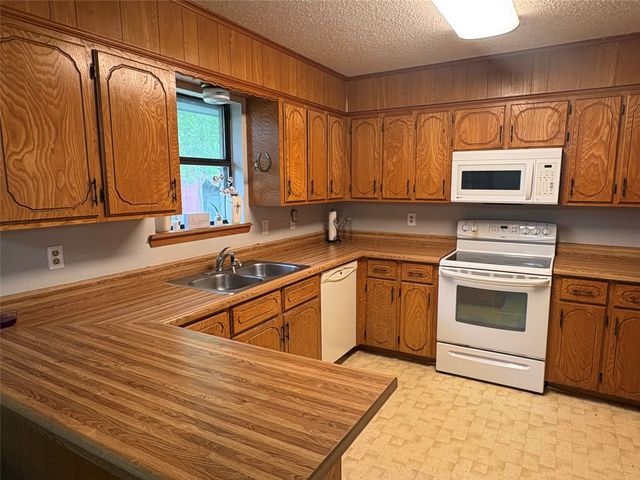 896 County Road 4713, Sulphur Springs, TX 75482