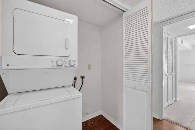 110 N TREMAIN STREET 105, Mount Dora, FL 32757