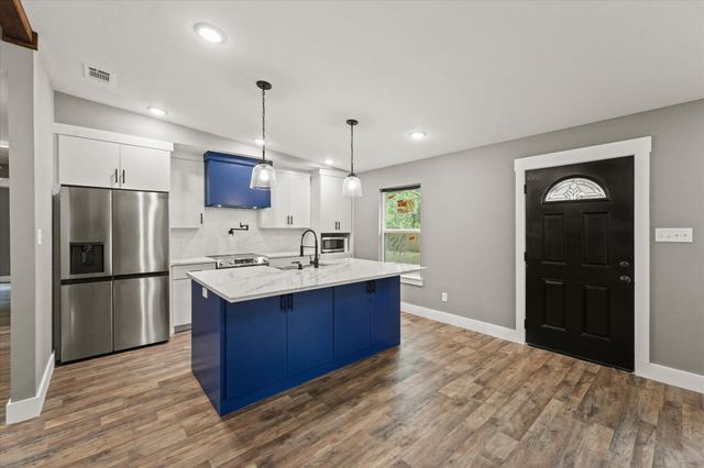 310 Eagle Drive, Gun Barrel City, TX 75156