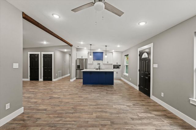 310 Eagle Drive, Gun Barrel City, TX 75156