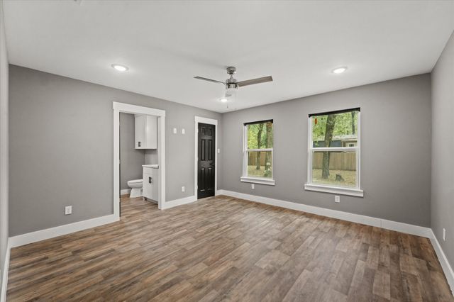 310 Eagle Drive, Gun Barrel City, TX 75156