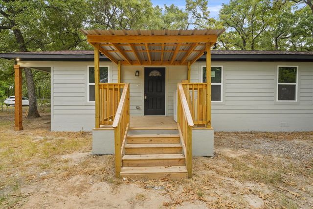 310 Eagle Drive, Gun Barrel City, TX 75156