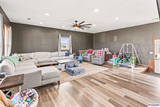 801 S East Street, Valley, NE 68064