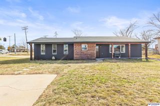 801 S East Street, Valley, NE 68064