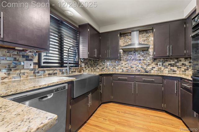 19107 Greenwald Drive, Southfield, MI 48075