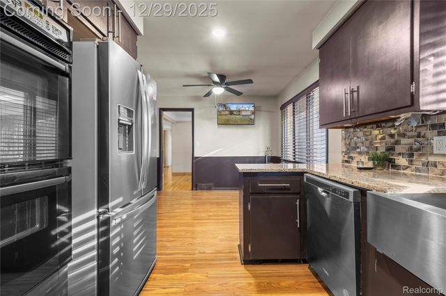 19107 Greenwald Drive, Southfield, MI 48075