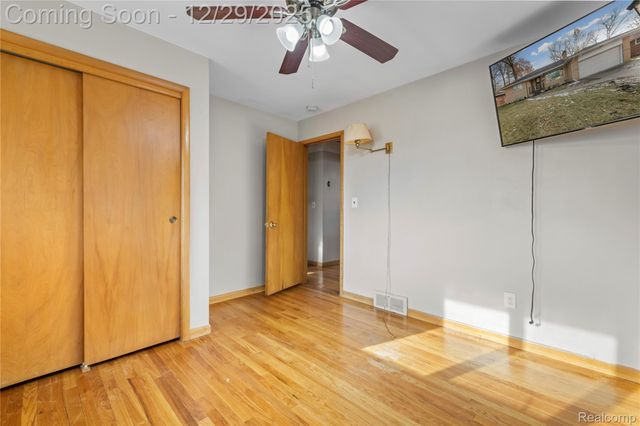 19107 Greenwald Drive, Southfield, MI 48075