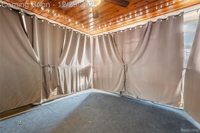 19107 Greenwald Drive, Southfield, MI 48075