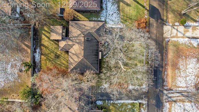 19107 Greenwald Drive, Southfield, MI 48075