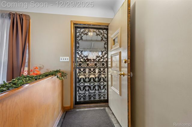 19107 Greenwald Drive, Southfield, MI 48075