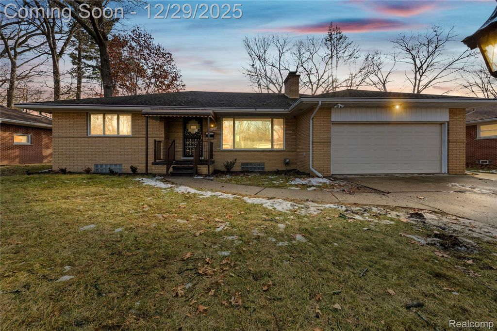 19107 Greenwald Drive, Southfield, MI 48075