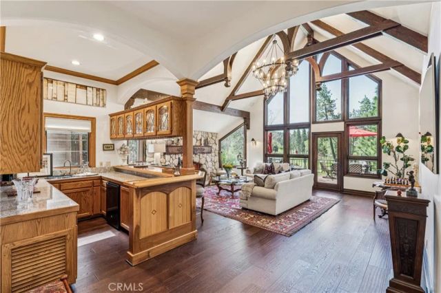 747 Brentwood, Lake Arrowhead, CA 92352