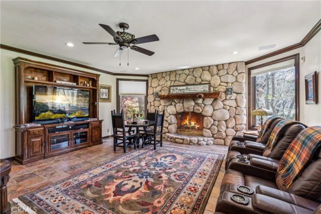 747 Brentwood, Lake Arrowhead, CA 92352