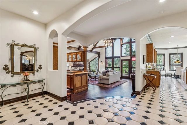 747 Brentwood, Lake Arrowhead, CA 92352