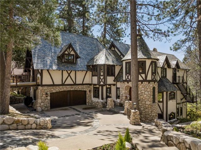 747 Brentwood, Lake Arrowhead, CA 92352