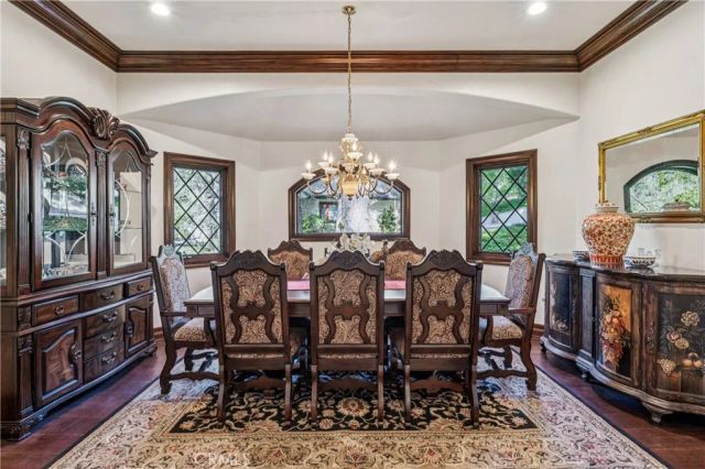 747 Brentwood, Lake Arrowhead, CA 92352