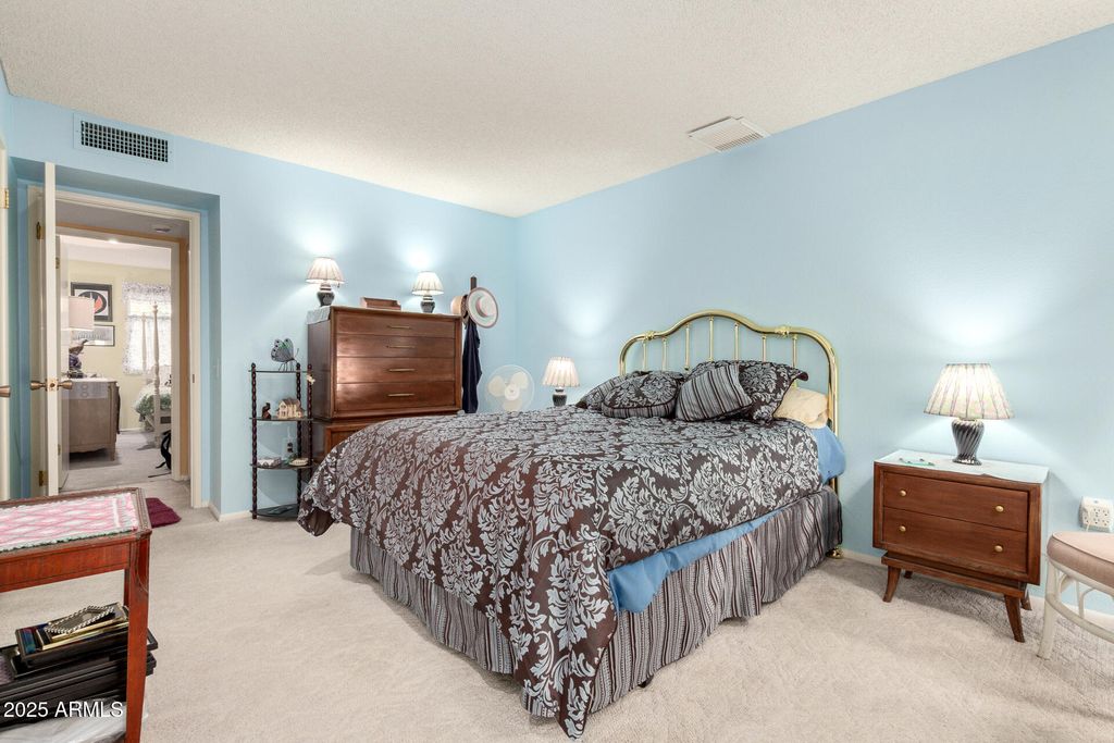 Image 26 of property listing at 16025 N 110TH Avenue, Sun City, AZ 85351