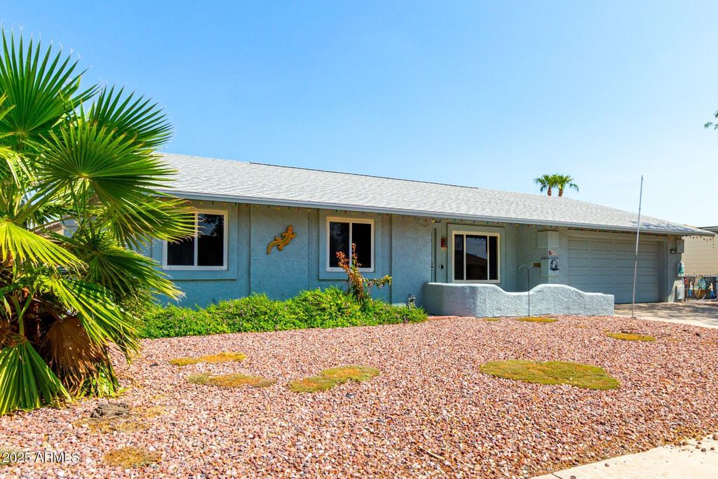 Image 31 of property listing at 16025 N 110TH Avenue, Sun City, AZ 85351