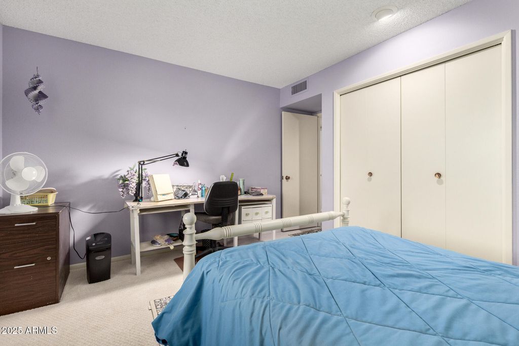 Image 33 of property listing at 16025 N 110TH Avenue, Sun City, AZ 85351