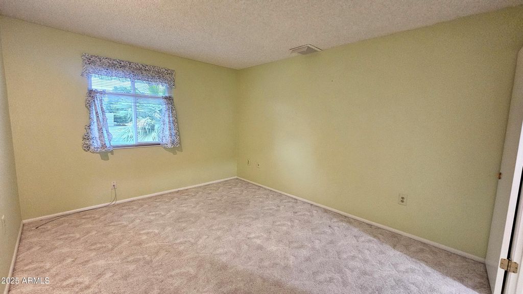 Image 38 of property listing at 16025 N 110TH Avenue, Sun City, AZ 85351